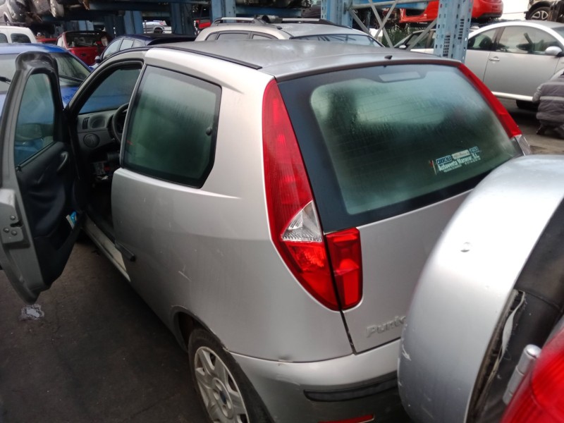 fiat punto (188_) del año 2005