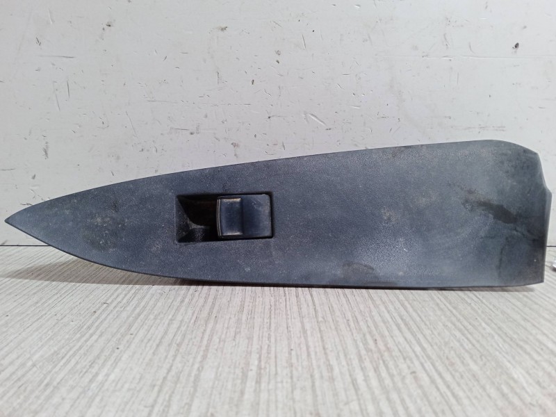 Recambio de mando elevalunas trasero izquierdo para toyota corolla verso (zer_, zze12_, r1_) 2.0 d-4d (cur10_) referencia OEM IA