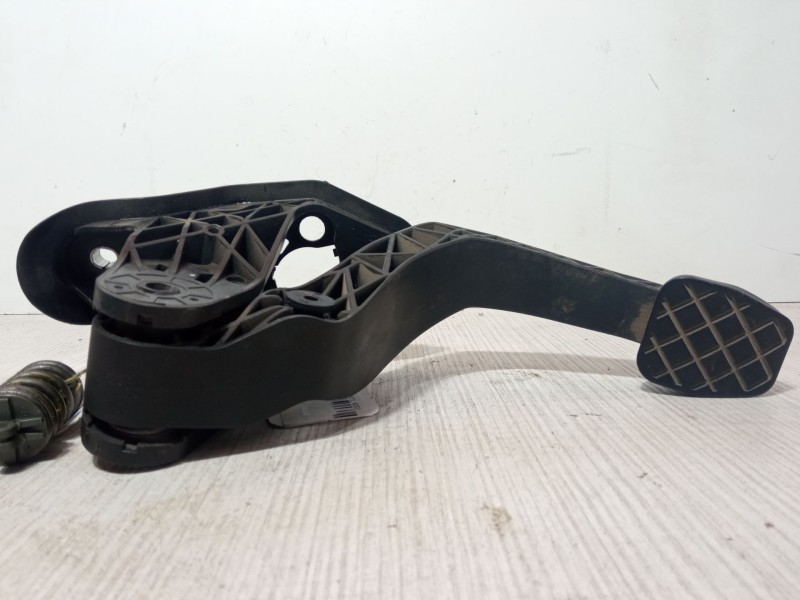Recambio de pedal embrague para seat ibiza v (kj1, kjg) 1.6 tdi referencia OEM IAM 2Q1.721.059.B H1823-054621-2Q1721059B-015 