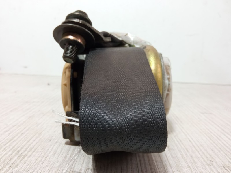 Recambio de cinturon con pretensor delantero derecho para honda jazz ii (gd_, ge3, ge2) 1.2 i-dsi (gd5, ge2) referencia OEM IAM 