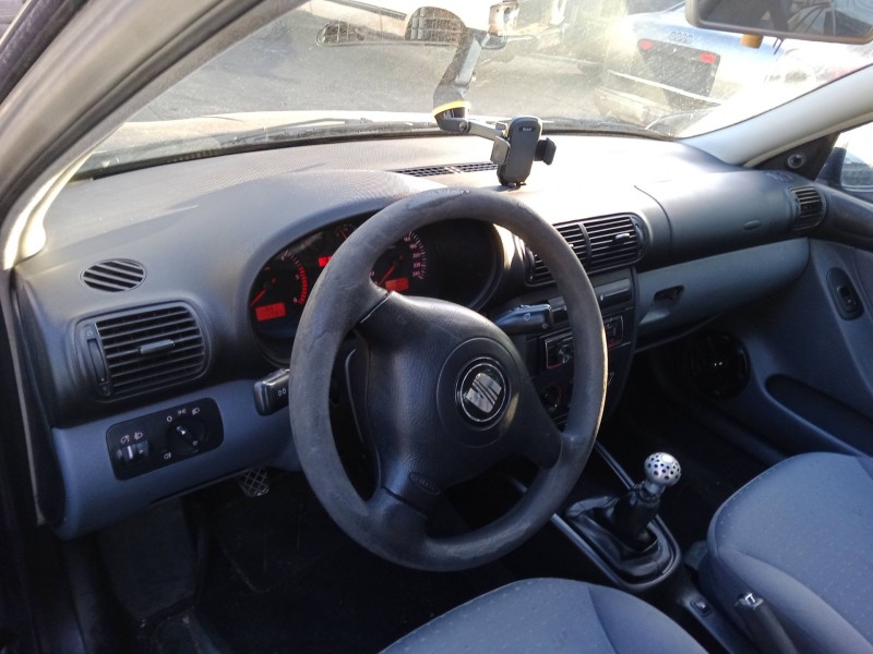 seat toledo ii (1m2) del año 2001
