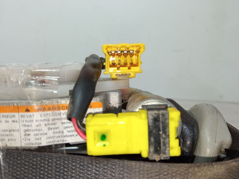 Recambio de cinturon con pretensor delantero derecho para honda jazz ii (gd_, ge3, ge2) 1.2 i-dsi (gd5, ge2) referencia OEM IAM 