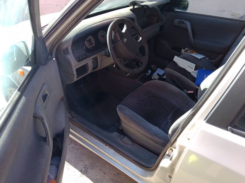 skoda felicia ii station wagon (6u5) del año 1999