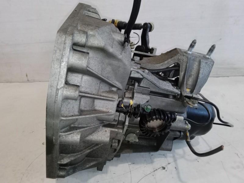 Recambio de caja de cambios manual 5 velocidades para dacia sandero ii tce 90 (b8m1, b8ma) referencia OEM IAM JH3399  
