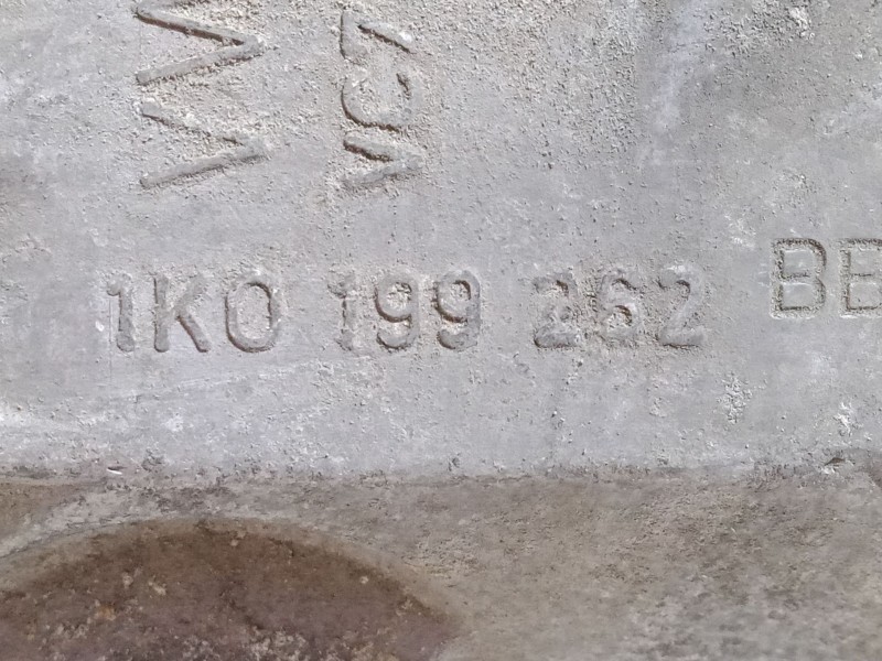 Recambio de soporte motor derecho para audi a3 (8p1) 2.0 tdi 16v referencia OEM IAM    Recambio de soporte motor derecho para audi a3 (8p1) 2.0 tdi 16v referencia OEM IAM