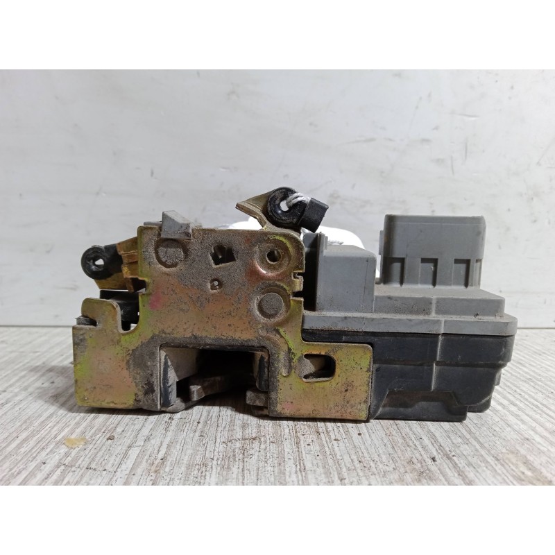 Recambio de cerradura puerta delantera derecha para peugeot 206 hatchback (2a/c) 1.4 hdi eco 70 referencia OEM IAM   