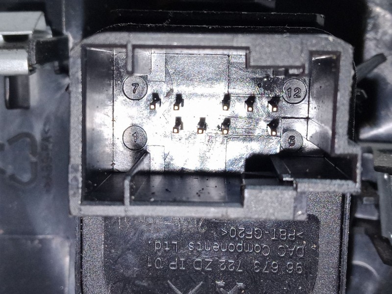 Recambio de mando retrovisor para citroën c4 cactus 1.2 thp 110 referencia OEM IAM 96673722zd  