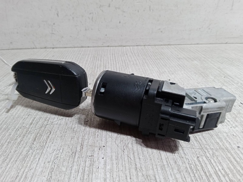 Recambio de clausor para citroën c4 cactus 1.2 thp 110 referencia OEM IAM   