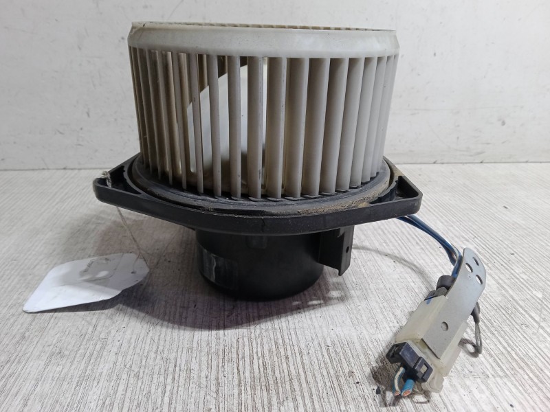 Recambio de motor calefaccion para nissan terrano ii (r20) 2.7 td 4wd referencia OEM IAM    Recambio de motor calefaccion para nissan terrano ii (r20) 2.7 td 4wd referencia OEM IAM