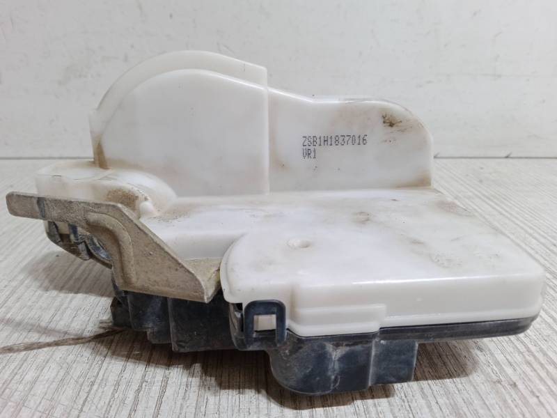 CERRADURA PUERTA DELANTERA DERECHA ZSB1H1837016 