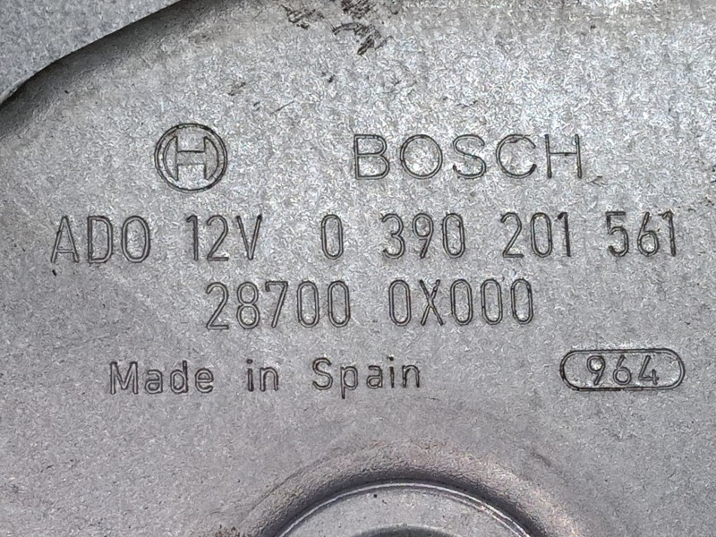 Recambio de motor limpia trasero para nissan terrano ii (r20) 2.7 td 4wd referencia OEM IAM    Recambio de motor limpia trasero para nissan terrano ii (r20) 2.7 td 4wd referencia OEM IAM