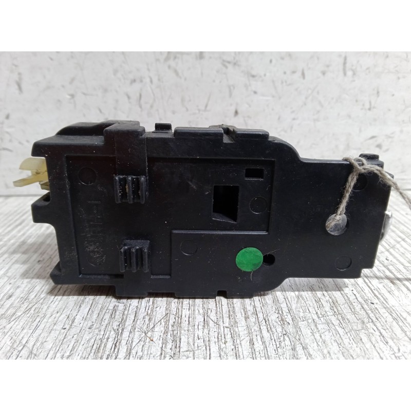 Recambio de maneta interior puerta delantera derecha para nissan terrano ii (r20) 2.7 td 4wd referencia OEM IAM    Recambio de maneta interior puerta delantera derecha para nissan terrano ii (r20) 2.7 td 4wd referencia OEM IAM