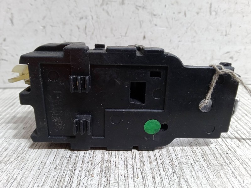 Recambio de maneta interior puerta delantera derecha para nissan terrano ii (r20) 2.7 td 4wd referencia OEM IAM    Recambio de maneta interior puerta delantera derecha para nissan terrano ii (r20) 2.7 td 4wd referencia OEM IAM