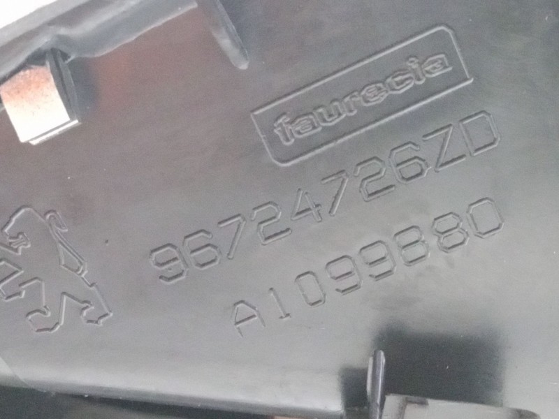 Recambio de aireador central para peugeot 207/207+ (wa_, wc_) 1.4 hdi referencia OEM IAM 96724726ZD   Recambio de aireador central para peugeot 207/207+ (wa_, wc_) 1.4 hdi referencia OEM IAM 96724726ZD