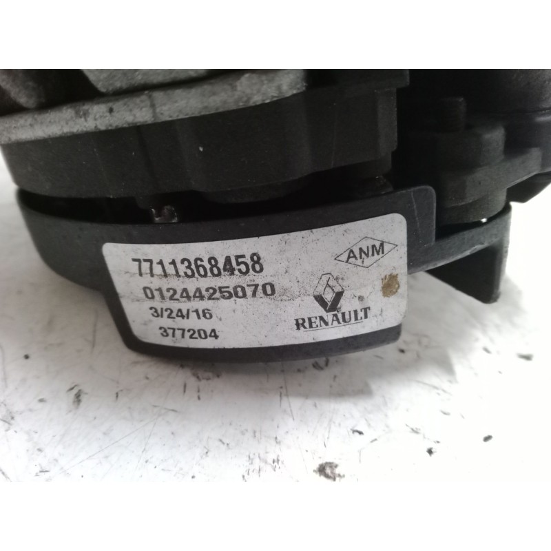 Recambio de alternador para renault clio iii (br0/1, cr0/1) 1.4 16v referencia OEM IAM 7711368458  