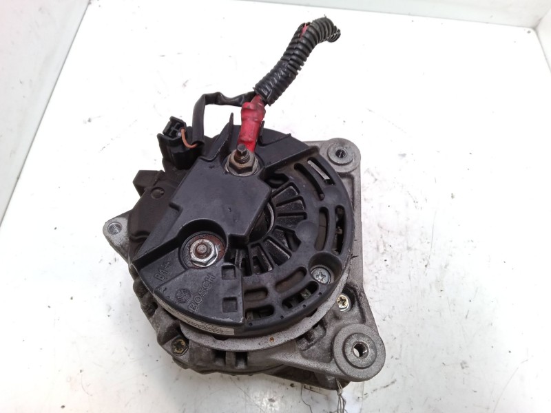Recambio de alternador para renault clio iii (br0/1, cr0/1) 1.4 16v referencia OEM IAM 7711368458  