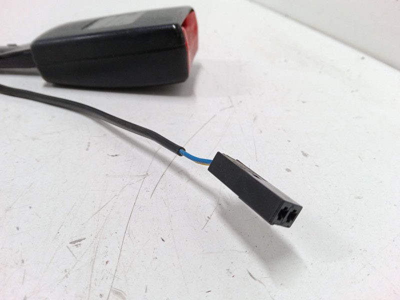 Recambio de anclaje cinturon delantero derecho para volkswagen golf v (1k1) 1.9 tdi referencia OEM IAM   