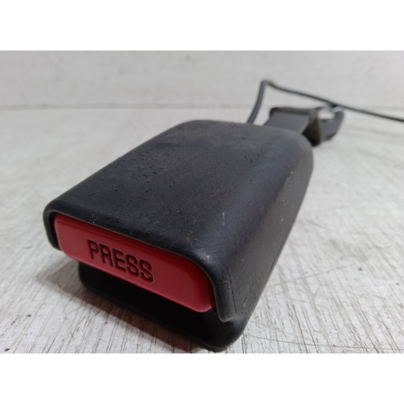 Recambio de anclaje cinturon delantero izquierdo para citroën c4 grand picasso i (ua_) 2.0 hdi 150 referencia OEM IAM   