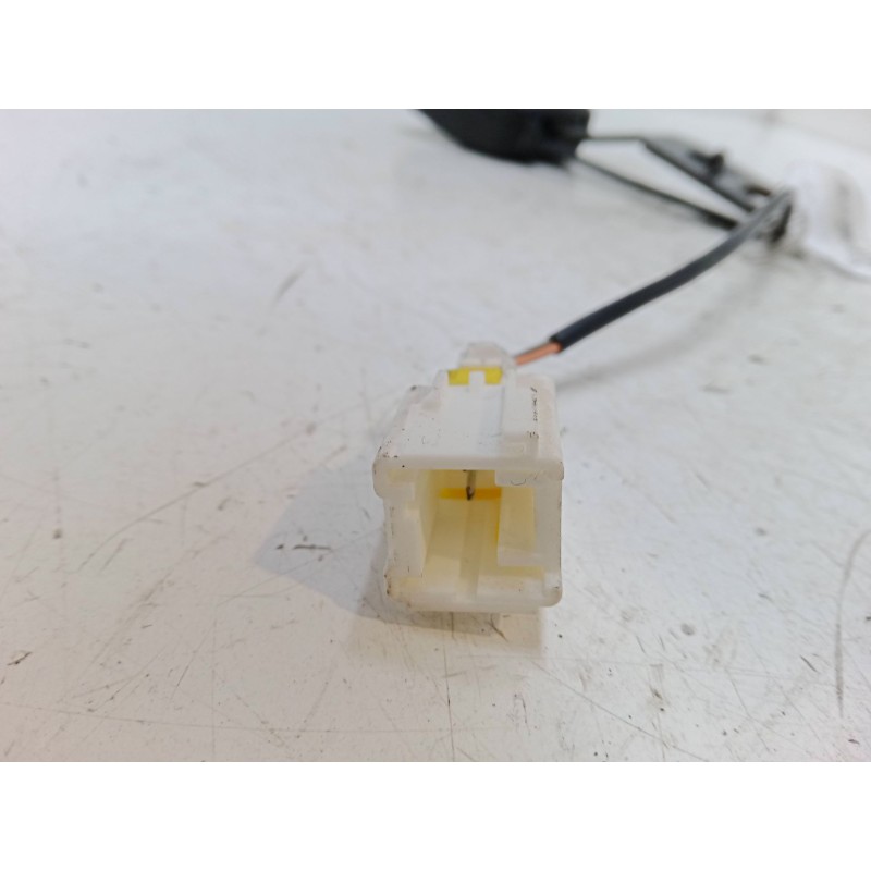 Recambio de anclaje con pretensor delantero derecho para peugeot 207/207+ (wa_, wc_) 1.6 hdi referencia OEM IAM   