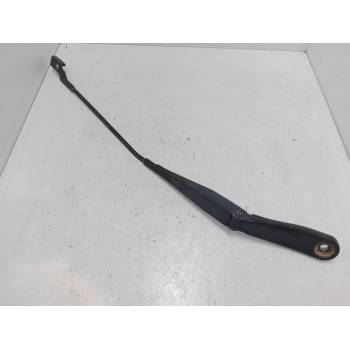 BRAZO LIMPIA DELANTERO DERECHO 