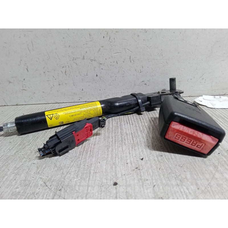 Recambio de anclaje cinturon delantero derecho para renault twingo ii (cn0_) 1.2 16v (cn04, cn0a, cn0b) referencia OEM IAM   