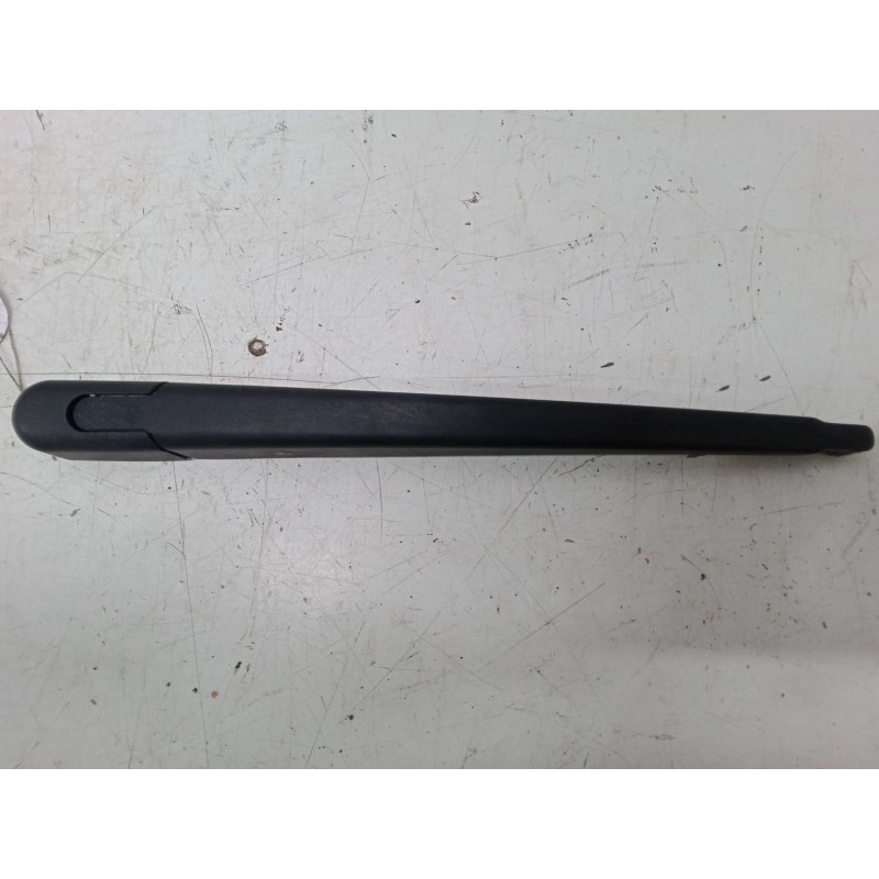 Recambio de brazo limpia trasero para peugeot 207/207+ (wa_, wc_) 1.4 hdi referencia OEM IAM   