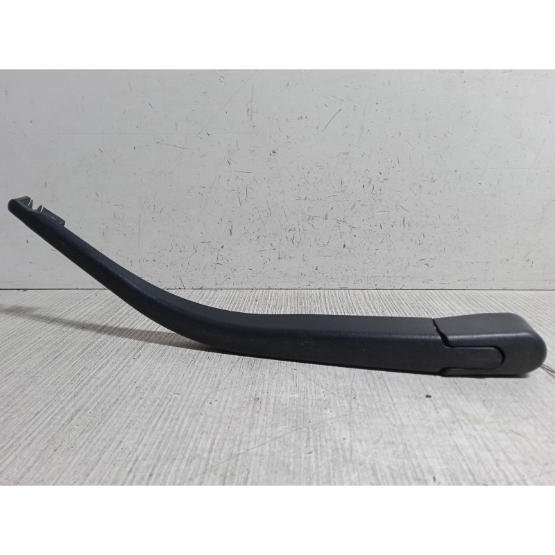 Recambio de brazo limpia trasero para chevrolet matiz (m200, m250) 1.0 lpg referencia OEM IAM   