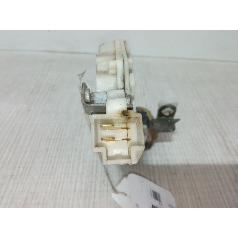 Recambio de cerradura puerta trasera izquierda para nissan micra ii (k11) 1.0 i 16v referencia OEM IAM 8255361U01  