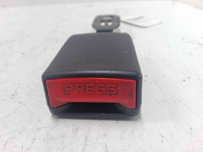 Recambio de anclaje cinturon delantero derecho para peugeot partner tepee 1.6 hdi 90 referencia OEM IAM    Recambio de anclaje cinturon delantero derecho para peugeot partner tepee 1.6 hdi 90 referencia OEM IAM