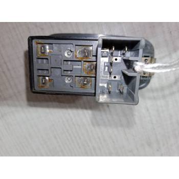 MANDO ELEVALUNAS DELANTERO DERECHO 612W16200 