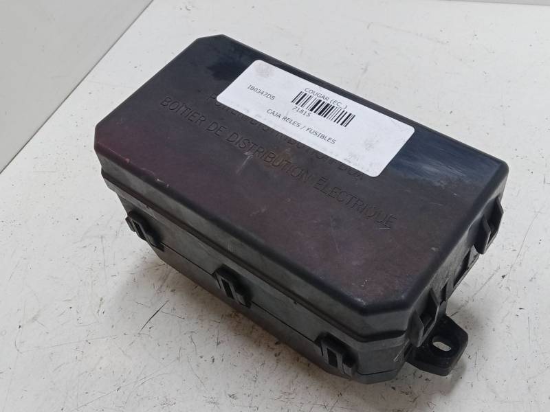CAJA RELES / FUSIBLES XS2114A076AC 