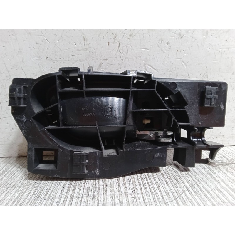 Recambio de maneta interior puerta delantera derecha para peugeot 207/207+ (wa_, wc_) 1.4 hdi referencia OEM IAM    Recambio de maneta interior puerta delantera derecha para peugeot 207/207+ (wa_, wc_) 1.4 hdi referencia OEM IAM