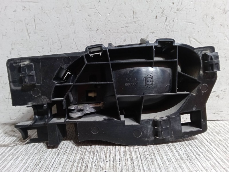 Recambio de maneta interior puerta trasera izquierda para peugeot 207/207+ (wa_, wc_) 1.4 hdi referencia OEM IAM    Recambio de maneta interior puerta trasera izquierda para peugeot 207/207+ (wa_, wc_) 1.4 hdi referencia OEM IAM