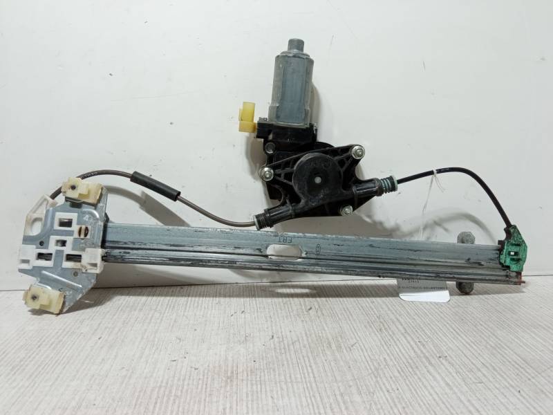 ELEVALUNAS ELECTRICO DELANTERO DERECHO 
