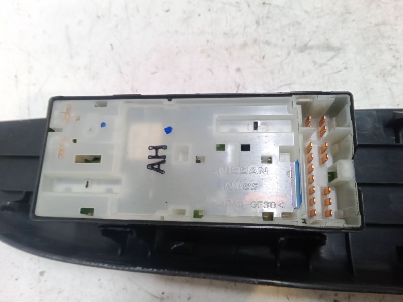 Recambio de mando elevalunas delantero izquierdo para nissan micra iv (k13k, k13kk) 1.2 referencia OEM IAM   