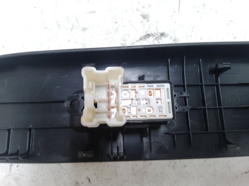 Recambio de mando elevalunas delantero derecho para nissan micra iv (k13k, k13kk) 1.2 referencia OEM IAM   
