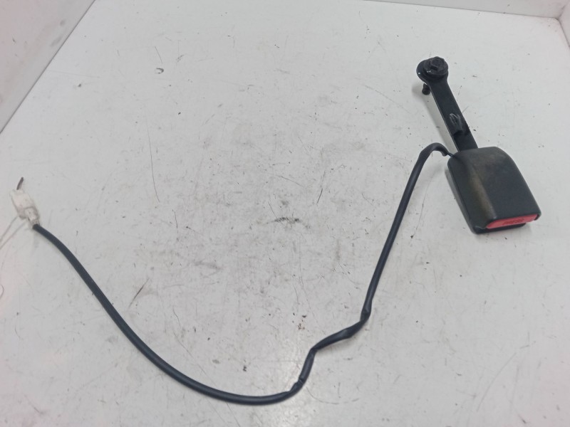 Recambio de anclaje cinturon delantero izquierdo para nissan micra iv (k13k, k13kk) 1.2 referencia OEM IAM   