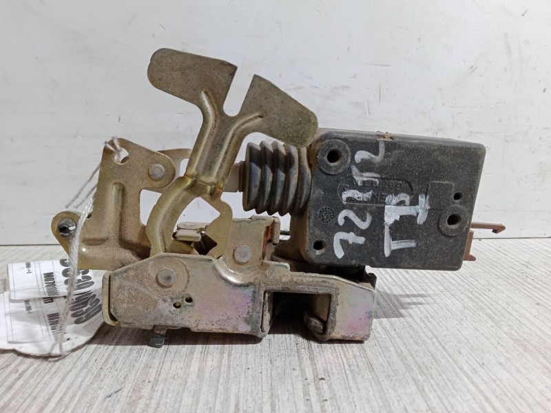 Recambio de cerradura puerta trasera izquierda para citroën saxo (s0, s1) 1.4 vts referencia OEM IAM   