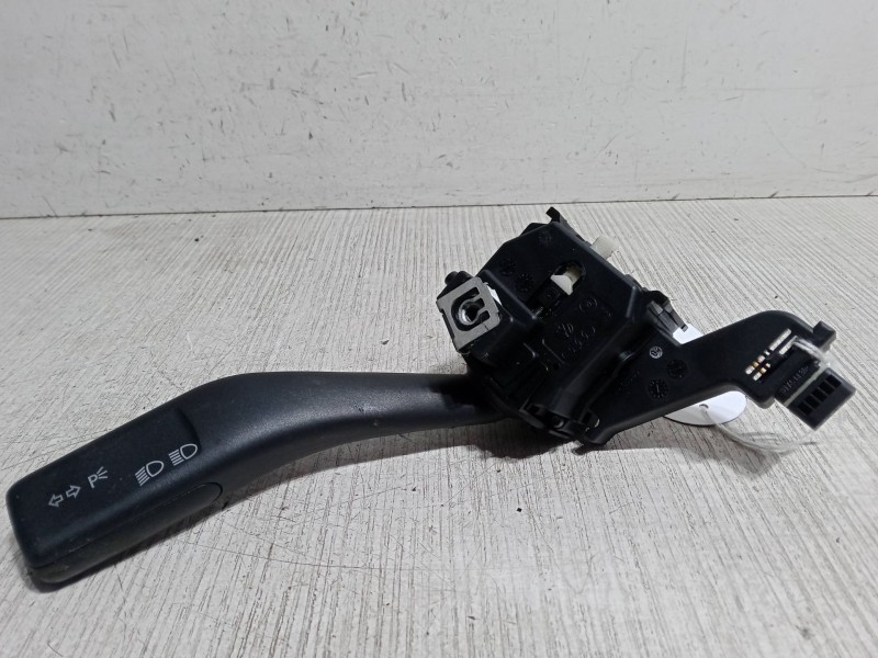 Recambio de mando de intermitencia para volkswagen golf v (1k1) 1.9 tdi referencia OEM IAM 1KO953513   Recambio de mando de intermitencia para volkswagen golf v (1k1) 1.9 tdi referencia OEM IAM 1KO953513