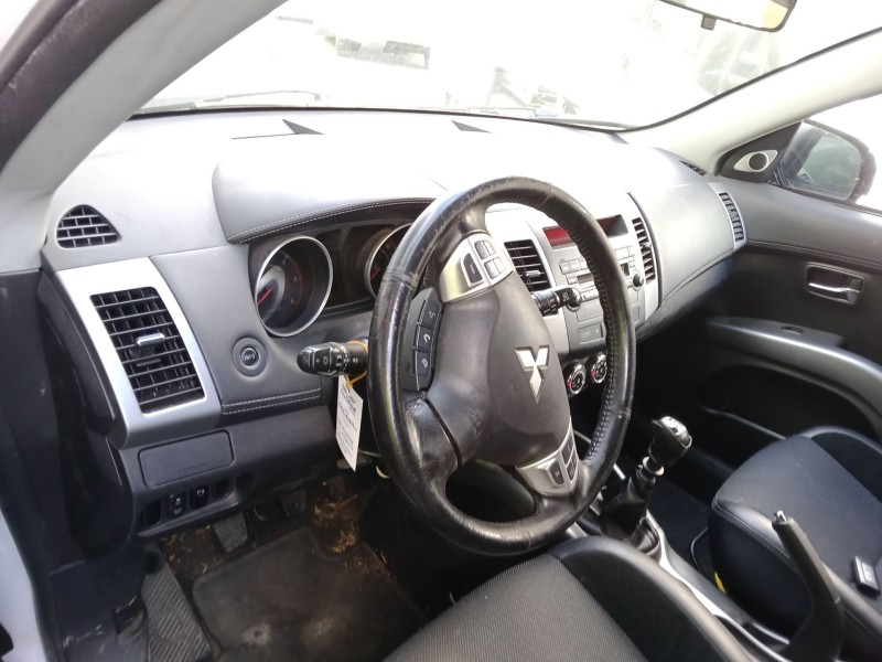 mitsubishi outlander ii (cw_w) del año 2012