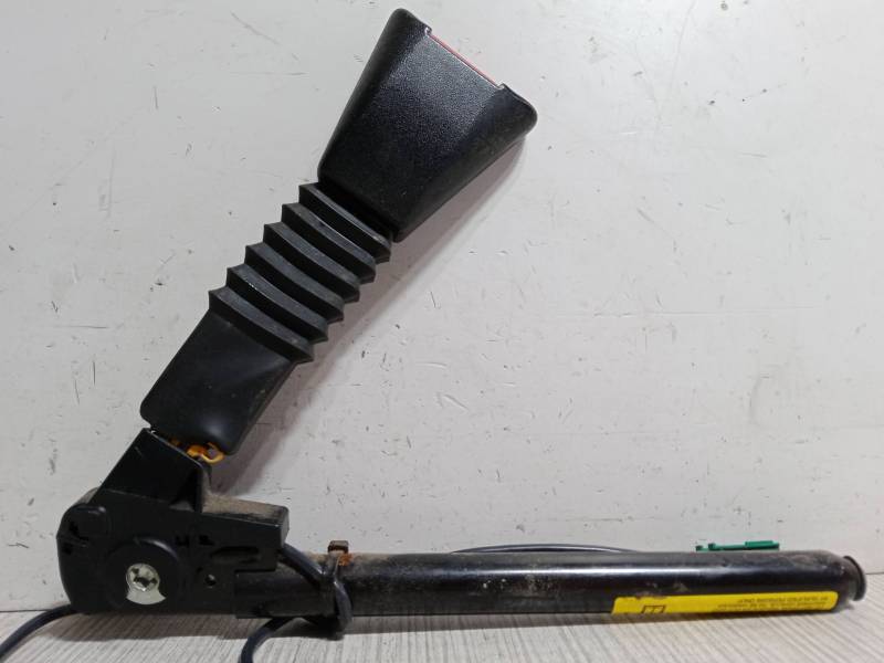 ANCLAJE CINTURON DELANTERO IZQUIERDO 