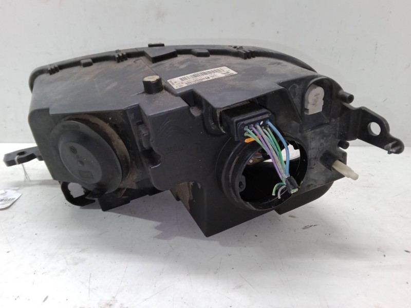 Recambio de faro derecho para citroën c4 cactus 1.2 thp 110 referencia OEM IAM 9800901280  