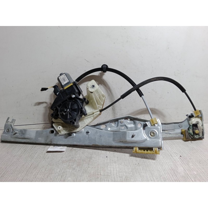 Recambio de elevalunas electrico delantero izquierdo para citroën c4 cactus 1.2 thp 110 referencia OEM IAM   