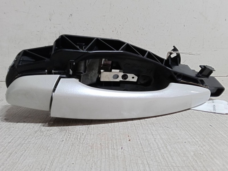 Recambio de maneta exterior puerta delantera izquierda para citroën c4 cactus 1.2 thp 110 referencia OEM IAM   