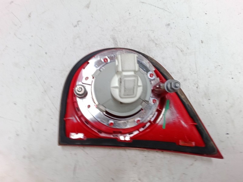 Recambio de piloto trasero porton izquierdo para volkswagen golf v (1k1) 1.9 tdi referencia OEM IAM    Recambio de piloto trasero porton izquierdo para volkswagen golf v (1k1) 1.9 tdi referencia OEM IAM