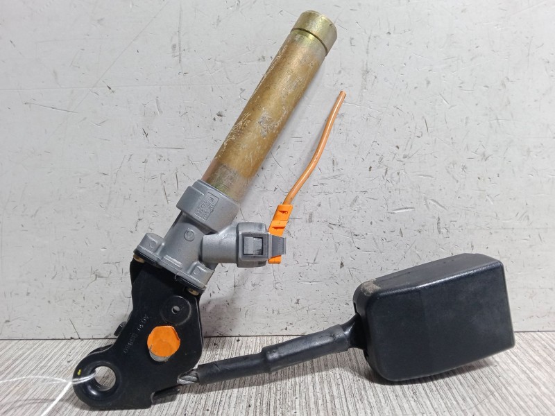 Recambio de anclaje cinturon delantero derecho para citroën saxo (s0, s1) 1.5 d referencia OEM IAM    Recambio de anclaje cinturon delantero derecho para citroën saxo (s0, s1) 1.5 d referencia OEM IAM