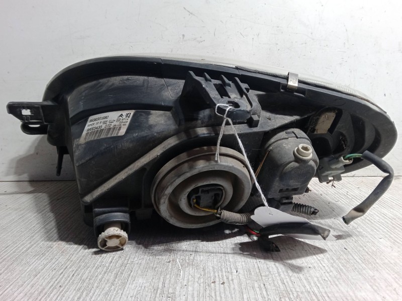 Recambio de faro izquierdo para citroën saxo (s0, s1) 1.5 d referencia OEM IAM   