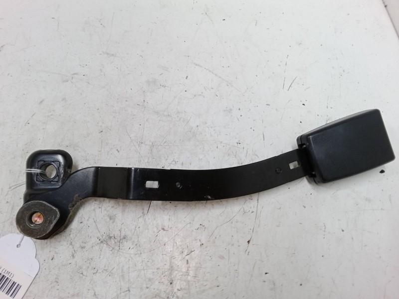 Recambio de anclaje cinturon delantero derecho para seat leon (1m1) 1.6 16 v referencia OEM IAM    Recambio de anclaje cinturon delantero derecho para seat leon (1m1) 1.6 16 v referencia OEM IAM