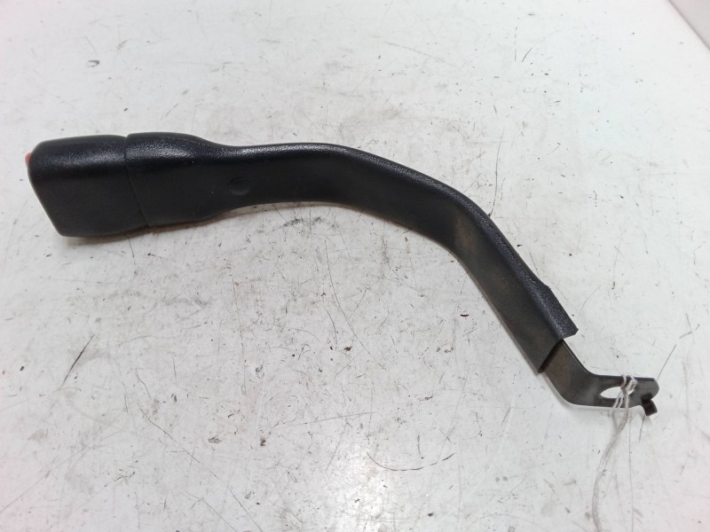 Recambio de anclaje cinturon delantero derecho para jeep grand cherokee ii (wj, wg) 3.1 td 4x4 referencia OEM IAM    Recambio de anclaje cinturon delantero derecho para jeep grand cherokee ii (wj, wg) 3.1 td 4x4 referencia OEM IAM