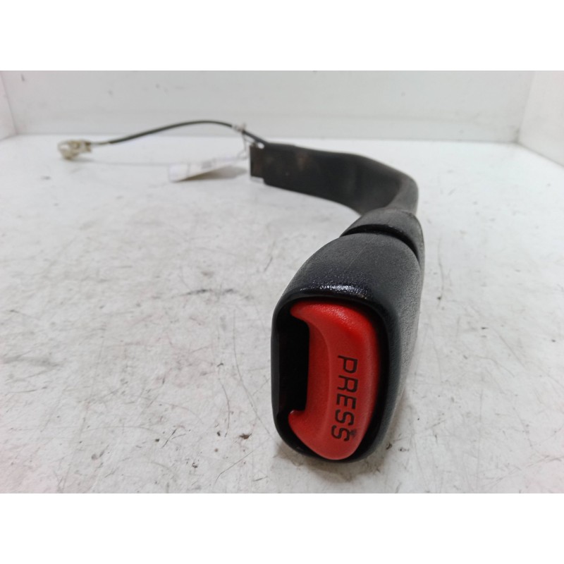 Recambio de anclaje cinturon delantero izquierdo para jeep grand cherokee ii (wj, wg) 3.1 td 4x4 referencia OEM IAM   